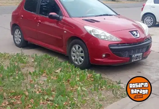 Peugeot Compact 2010 - foto 1