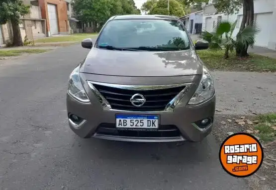 Nissan Versa 2017 - foto 1