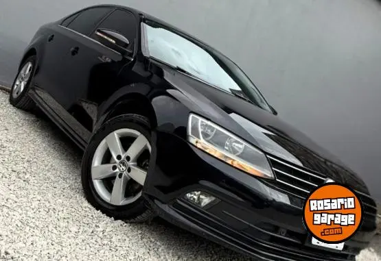 Volkswagen Vento Luxury 170Hp 2.5  2015 - foto 1