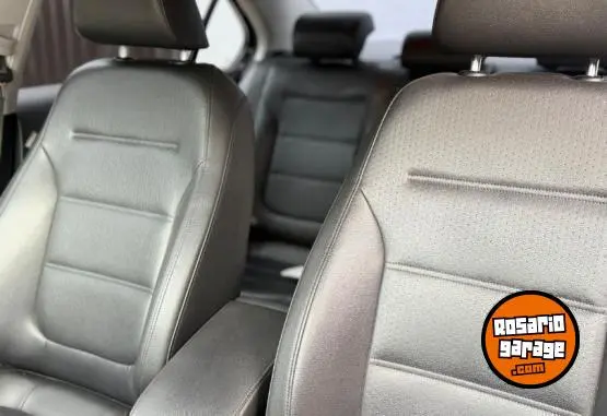 Volkswagen Vento Luxury 170Hp 2.5  2015 - foto 2
