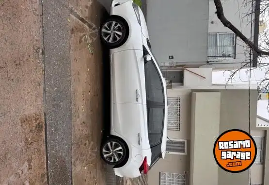Toyota Yaris S  2023 - foto 3