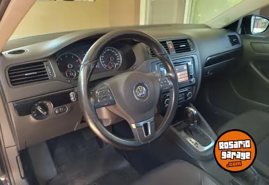 Volkswagen Vento Luxury Tiptronic  2011 - foto 2