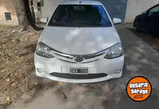 Toyota Etios  2014 - foto 1