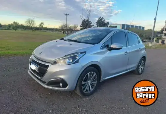 Peugeot 208 Feline  2018 - foto 1