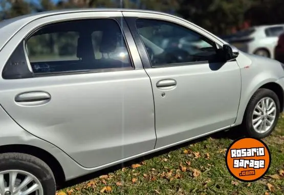 Toyota Etios Xls  2016 - foto 4