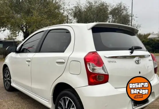 Toyota Etios Platinum  2017 - foto 2