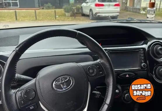Toyota Etios Platinum  2017 - foto 4