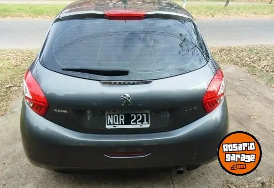 Peugeot 208 Allure 1.5 Touchscree  2014 - foto 2