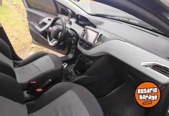 Peugeot 208 Allure 1.5 Touchscree  2014 - foto 4