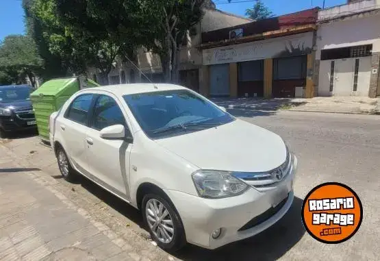 Toyota Etios  2014 - foto 1