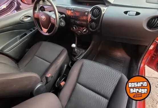 Toyota Etios  2018 - foto 3