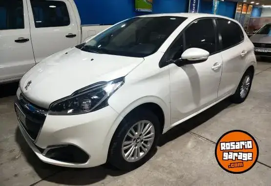Peugeot 208 Allure 1.6  2018 - foto 1
