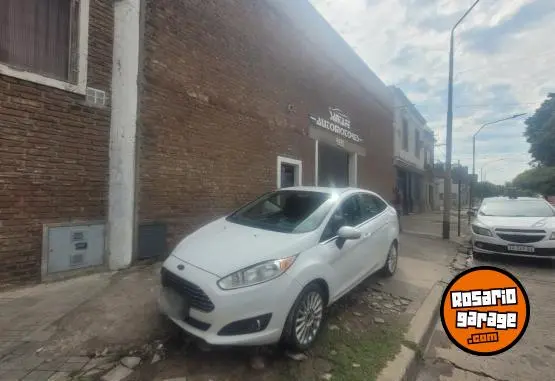 Ford Fiesta  2014 - foto 1