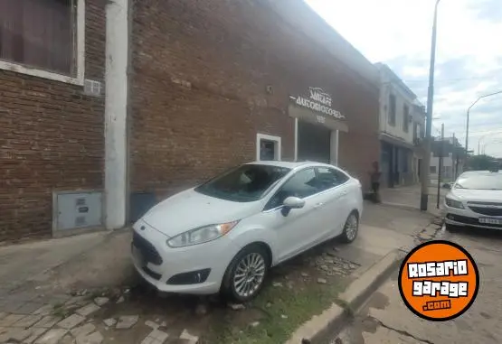 Ford Fiesta  2014 - foto 2