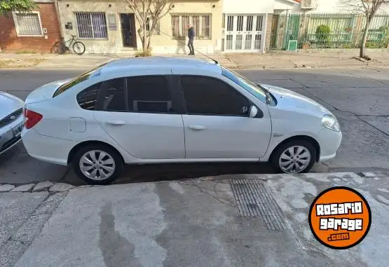 Renault Simbol Full 1.6 Nafta  2010 - foto 3