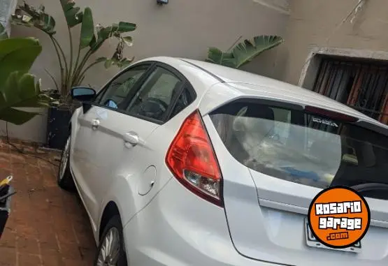 Ford Fiesta Kinetic  2015 - foto 2