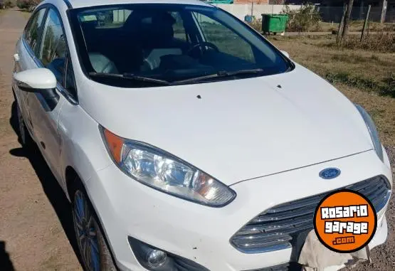 Ford Fiesta 2015 - foto 1
