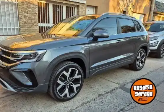 Volkswagen Taos Highline 12.000km 2024 - foto 1