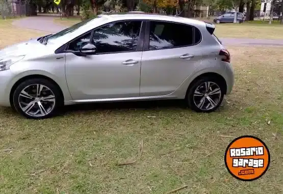 Peugeot 208 Gt  2017 - foto 1