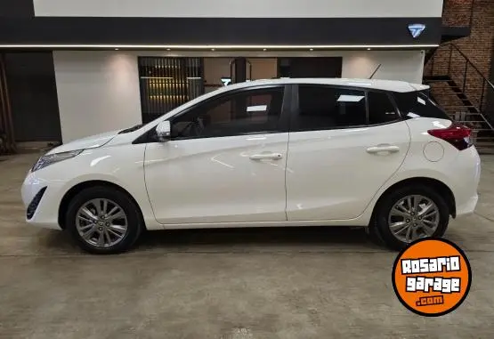 Toyota Yaris Xls 1.5 5Ptas Cvt  2021 - foto 2