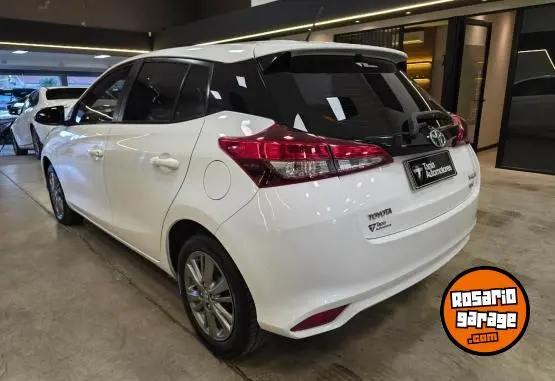 Toyota Yaris Xls 1.5 5Ptas Cvt  2021 - foto 3