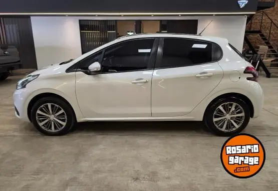 Peugeot 208 Feline 1.6L Mt 5P  2020 - foto 2