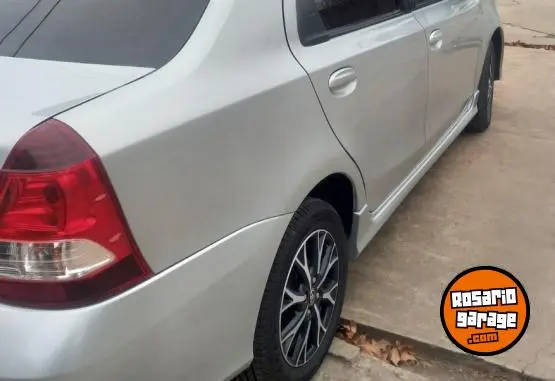 Toyota Etios Xls 4P Certificado  2018 - foto 2