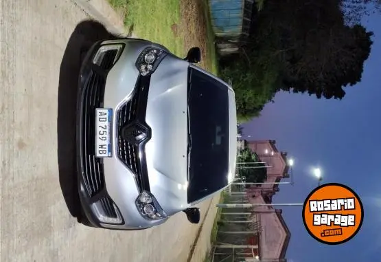 Renault Captur Zen  2019 - foto 2