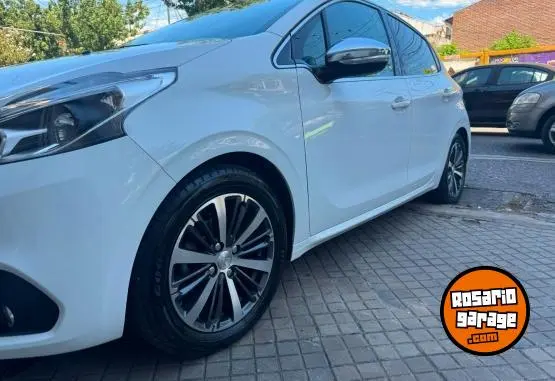 Peugeot 208 Allure Plus Hdi  2018 - foto 2