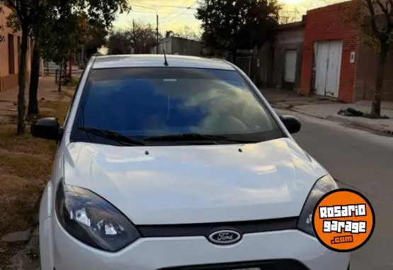 Ford Fiesta 5 Puertas  2011 - foto 2
