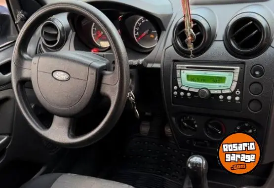 Ford Fiesta 5 Puertas  2011 - foto 4