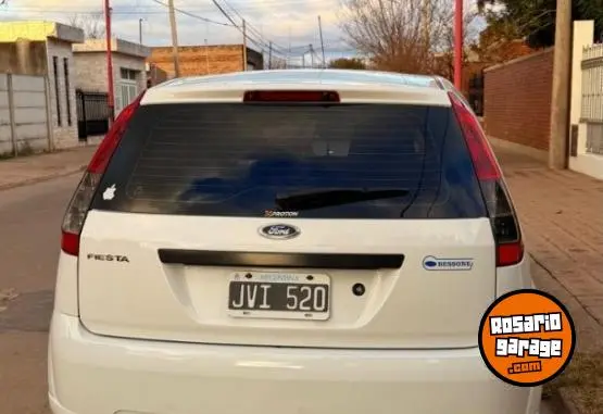 Ford Fiesta 5 Puertas  2011 - foto 5