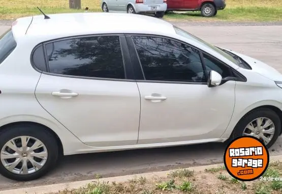 Peugeot 208 Active  2017 - foto 2