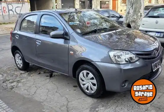 Toyota Etios  2015 - foto 3