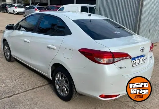 Toyota Yaris 1.5 Xls Cvt L/22  2022 - foto 3