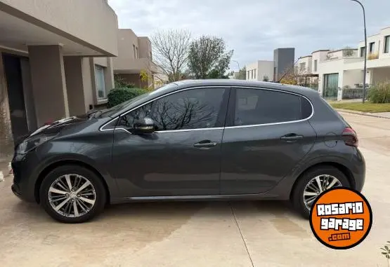 Peugeot 208 Tiptronic Felline  2018 - foto 2