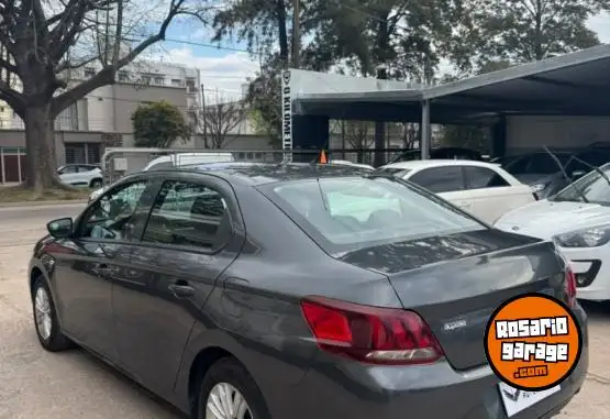 Peugeot 301 Allure 1.6  2017 - foto 3