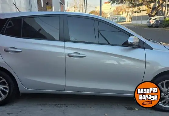 Toyota Yaris  2023 - foto 1