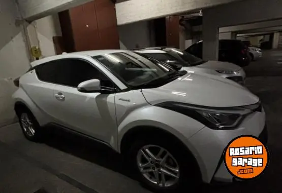Toyota Ch-R 1.8 Hybrid  2022 - foto 1