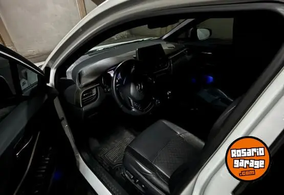 Toyota Ch-R 1.8 Hybrid  2022 - foto 4