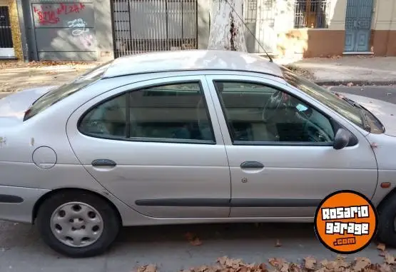 Renault Megane 1998 - foto 1