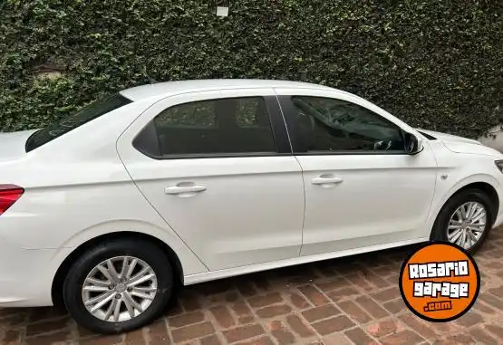 Peugeot 301 Allure 1.6  2018 - foto 2