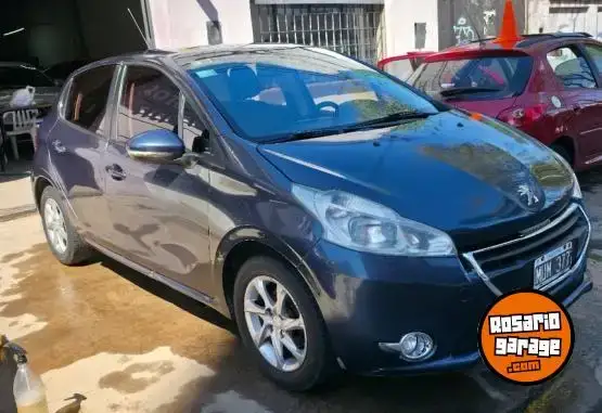 Peugeot 208  2013 - foto 1