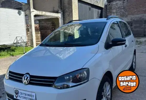 Volkswagen Suran Trendline 1.6 Gnc  2014 - foto 1