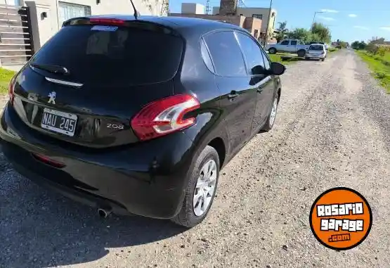 Peugeot 208  2013 - foto 2
