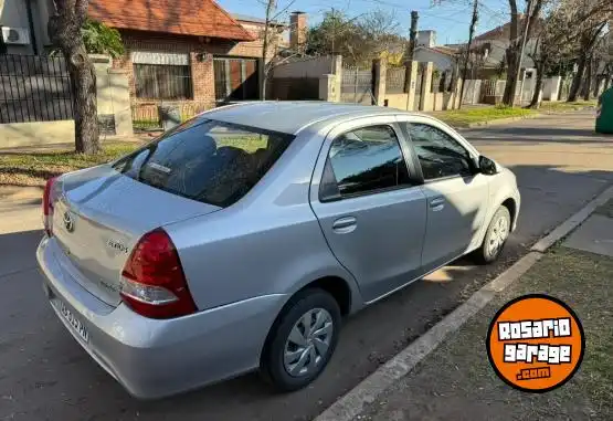 Toyota Etios  2017 - foto 3