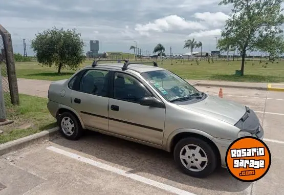 Chevrolet Corsa Clasic  2010 - foto 2