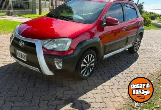 Toyota Etios Cross  2015 - foto 2