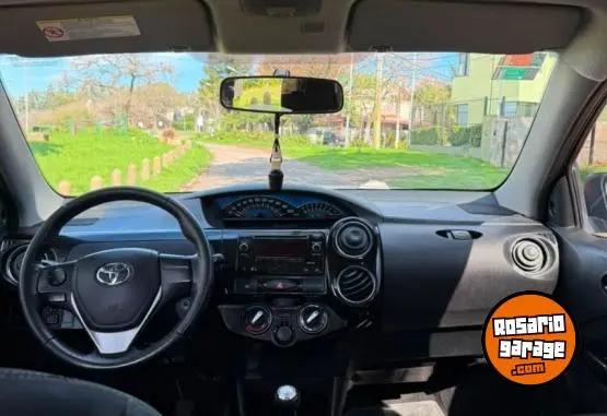Toyota Etios Cross  2015 - foto 4