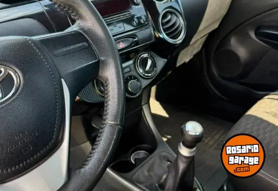 Toyota Etios Cross  2015 - foto 5